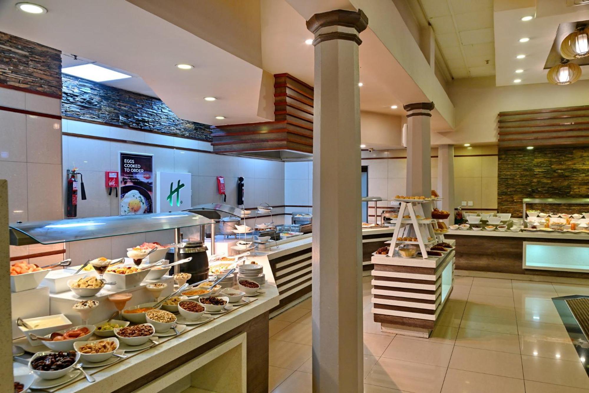 Holiday Inn - Harare By Ihg Exterior foto