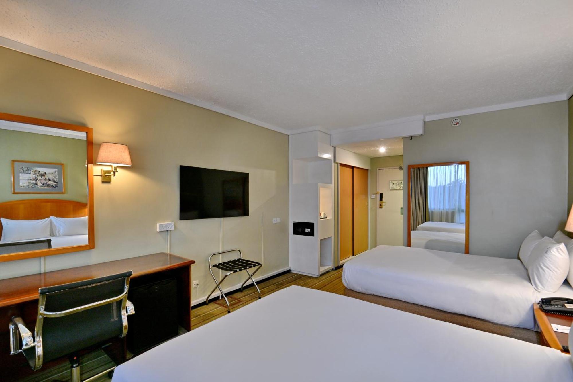 Holiday Inn - Harare By Ihg Exterior foto
