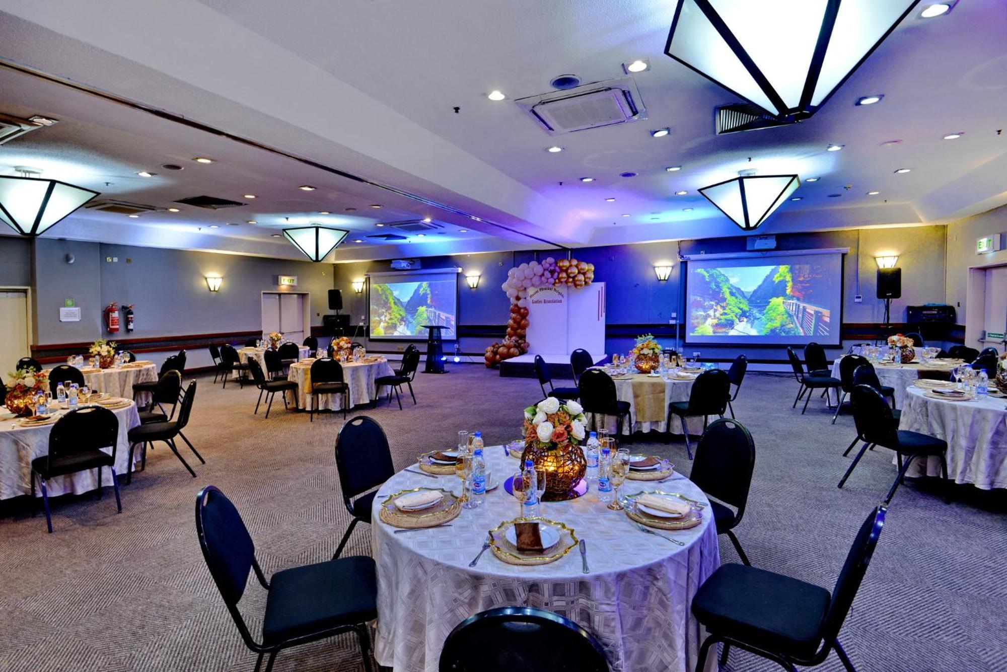 Holiday Inn - Harare By Ihg Exterior foto
